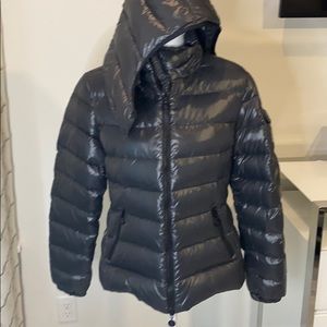 Moncler puffer jacket Gray wirh removable hood